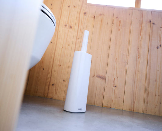 [hidden] [lifestyle] Flex™ TriBlade White Toilet Brush Starter Set