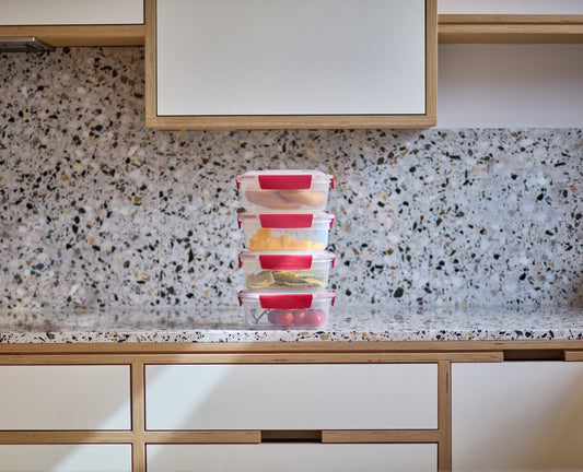 [hidden] [lifestyle] Nest™ Lock 8-Piece Red Container Set