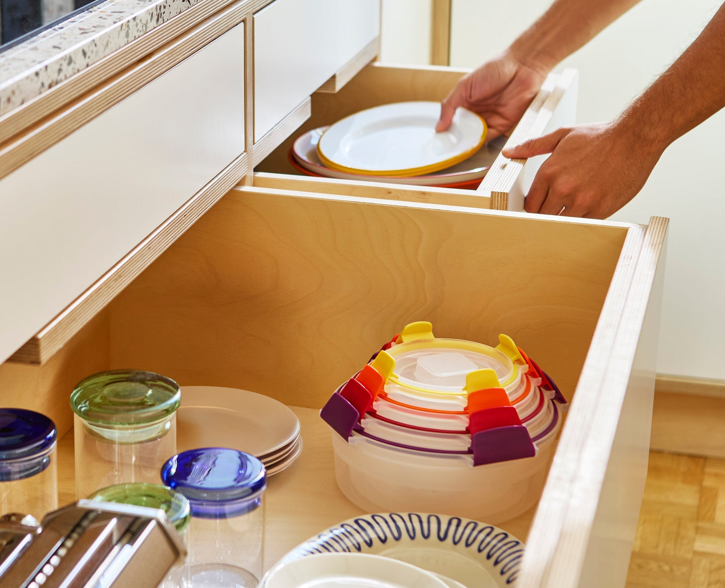 Nest™ Lock 8-Piece Multicolor Round Food Container Set