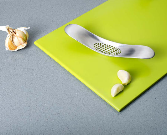 [hidden] [lifestyle] Rocker™ Garlic Crusher - 20138 - Image 2