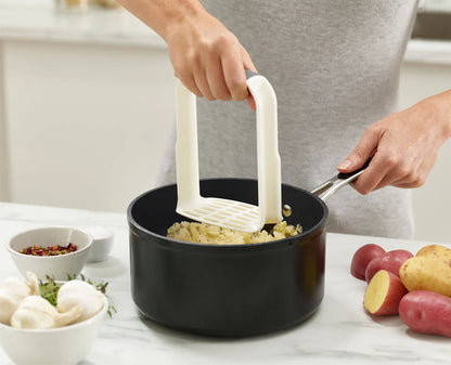 [half-width] Easy-Mash™ Potato Masher - 20140 - Image 4