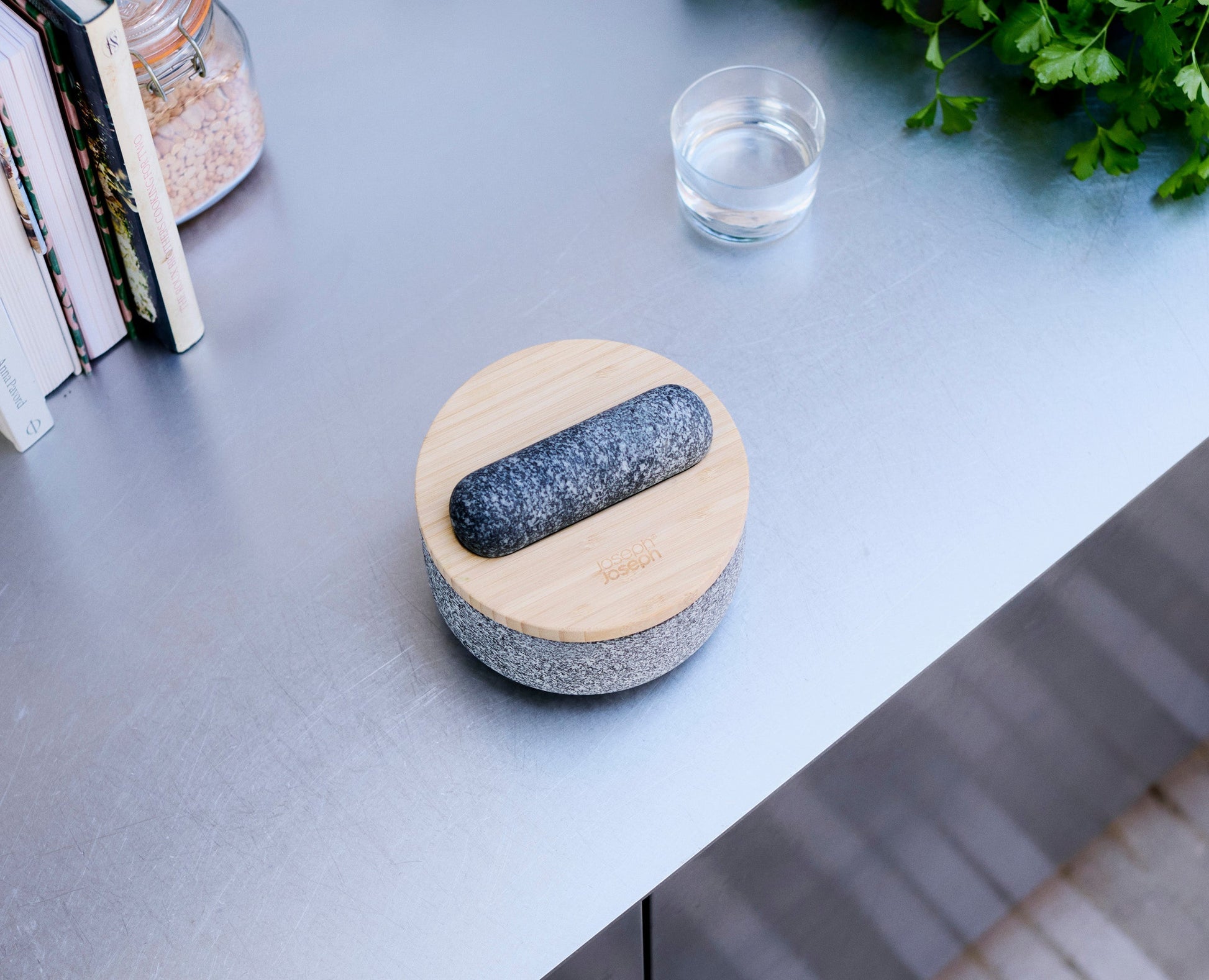 Dash™ Pestle & Mortar with Bamboo Lid
