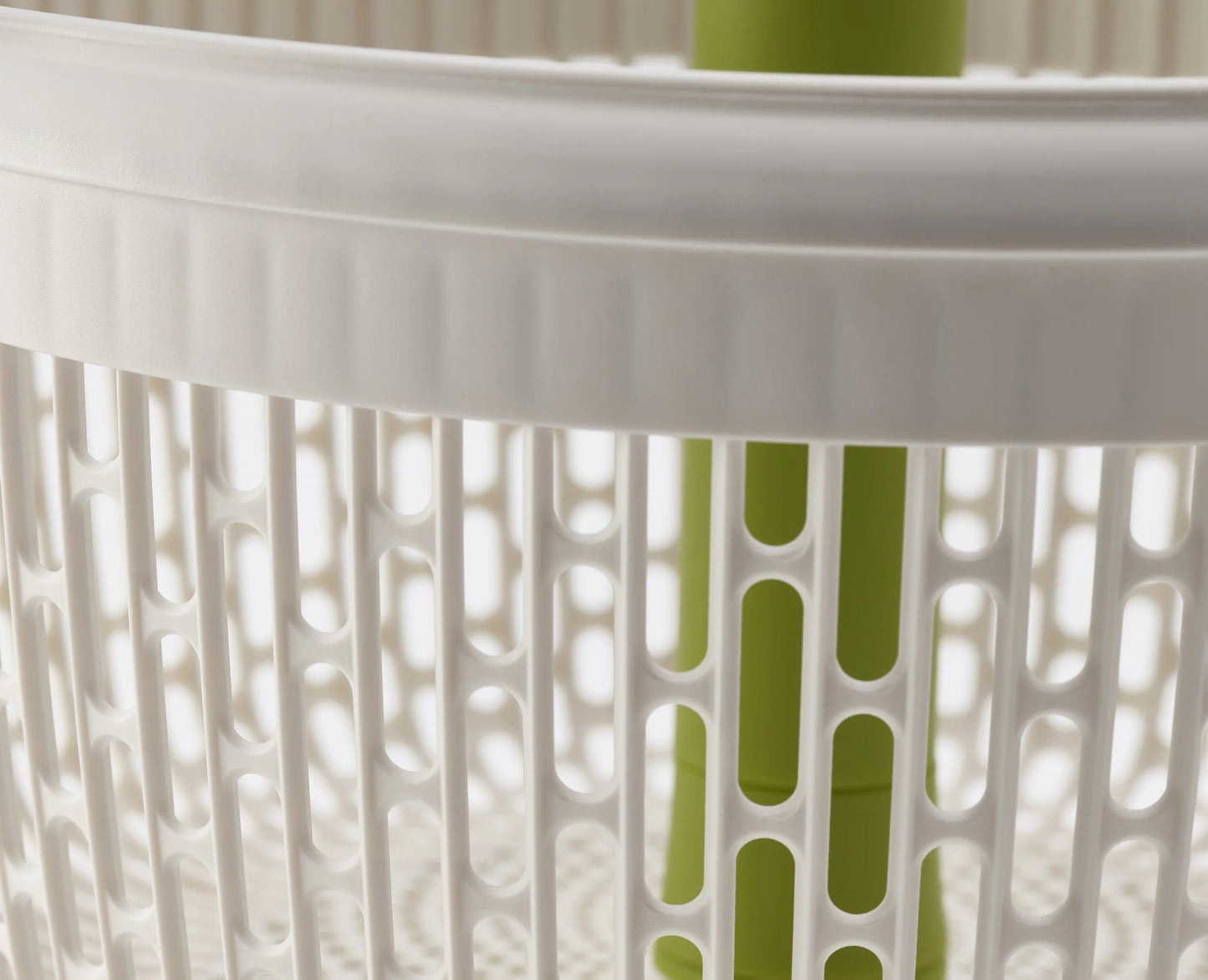 [half-width] Spindola™ In-sink Salad-spinning Colander - 20185 - Image 6