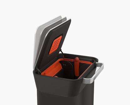 [half-width] Titan 30L Trash Compactor - 30144 - Image 6