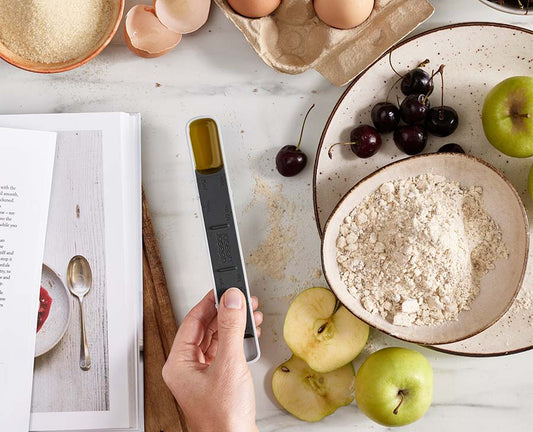 [hidden] [lifestyle] Measure-Up Adjustable Measuring Spoon - 40105 - Image 2