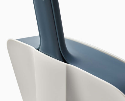 [half-width] CleanStore Wall-mounted Dustpan and Brush - 60221 - Image 9