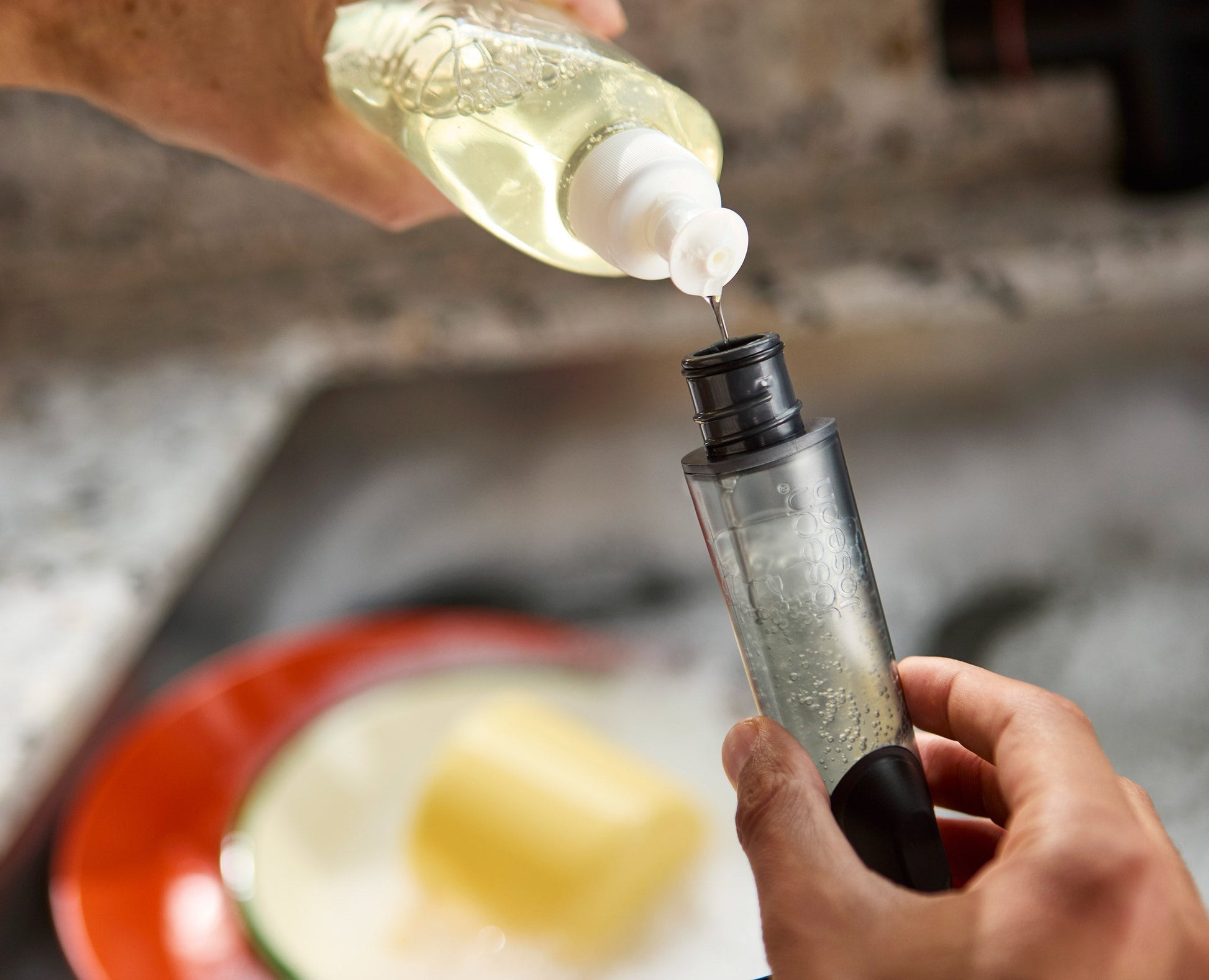 [half-width] SinkTech™ Soap Dispensing Washing-Up Brush with Steel Stand & Extra Heads
