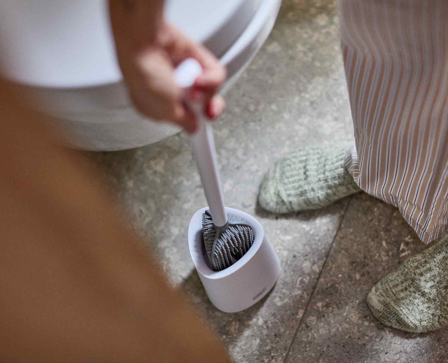 [half-width] Flex™ 360 Lite Pack of 2 Matt White Toilet Brushes