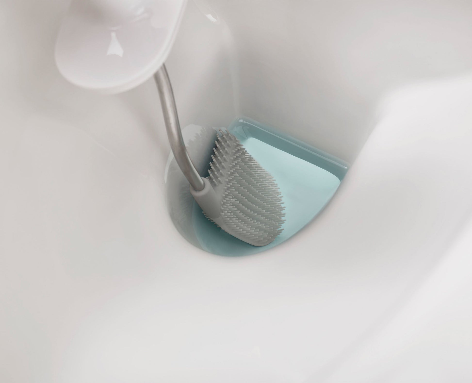 [half-width] Flex™ Toilet Brush - 70515 - Image 5