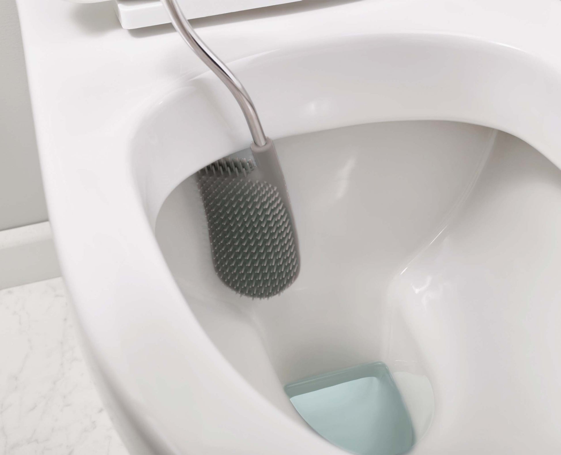 [half-width] Flex™ Lite Toilet Brush - 70522 - Image 4