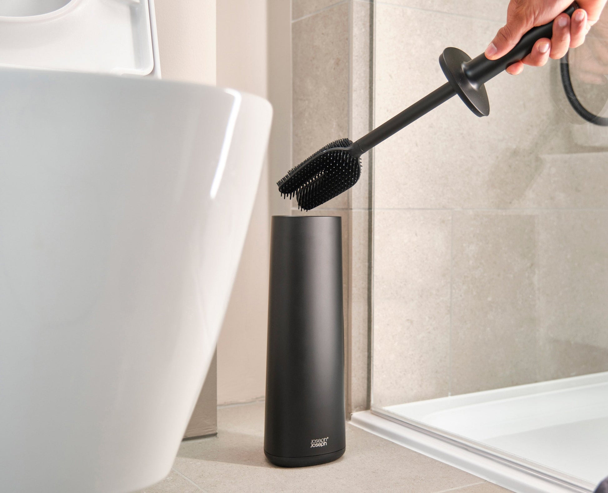 [half-width] Matt Black Bathroom Set