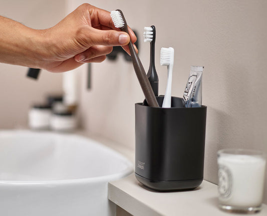 [hidden] [lifestyle] EasyStore™ Matt Toothbrush Holder - 70598 - Image 2