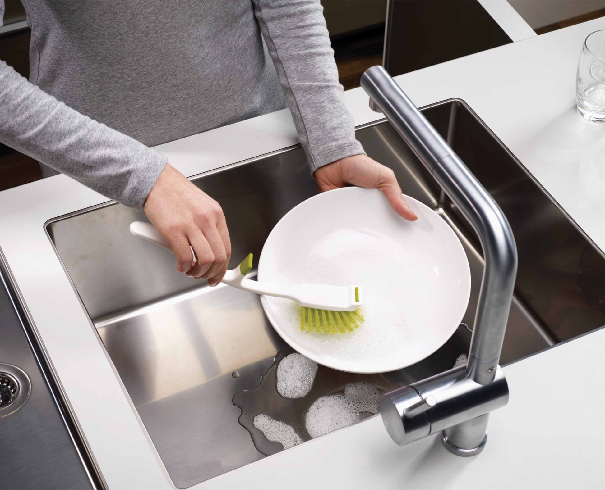 [half-width] Edge™ Washing-up Brush - 85025 - Image 5