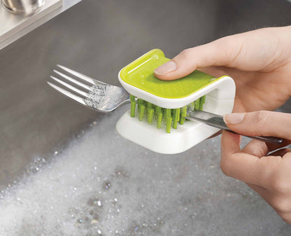 [half-width] BladeBrush™ Knife & Cutlery Cleaning Brush - 85105 - Image 4
