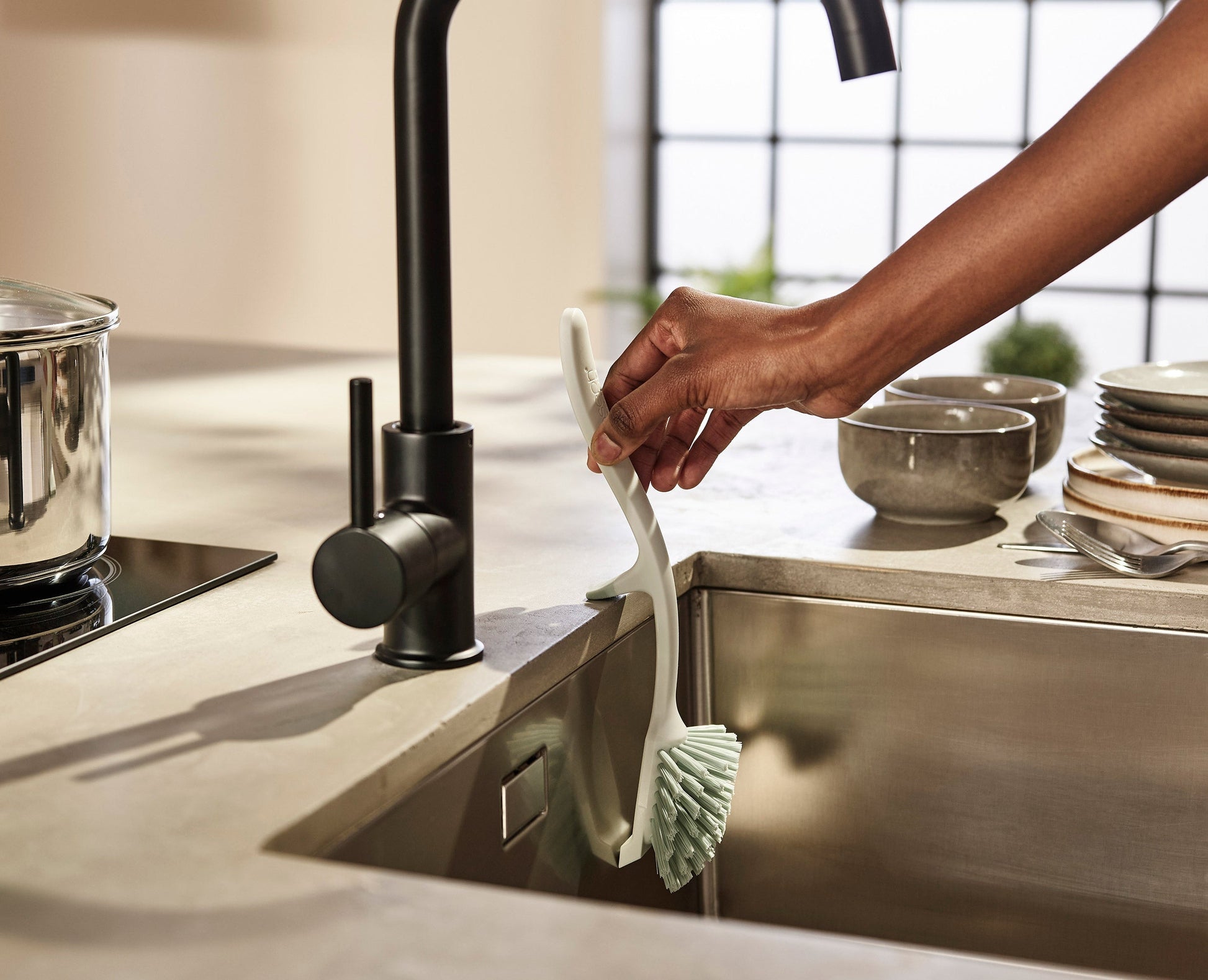 [half-width] 3-piece Stone Green Drainer, Washing-up Bowl & Brush Set
