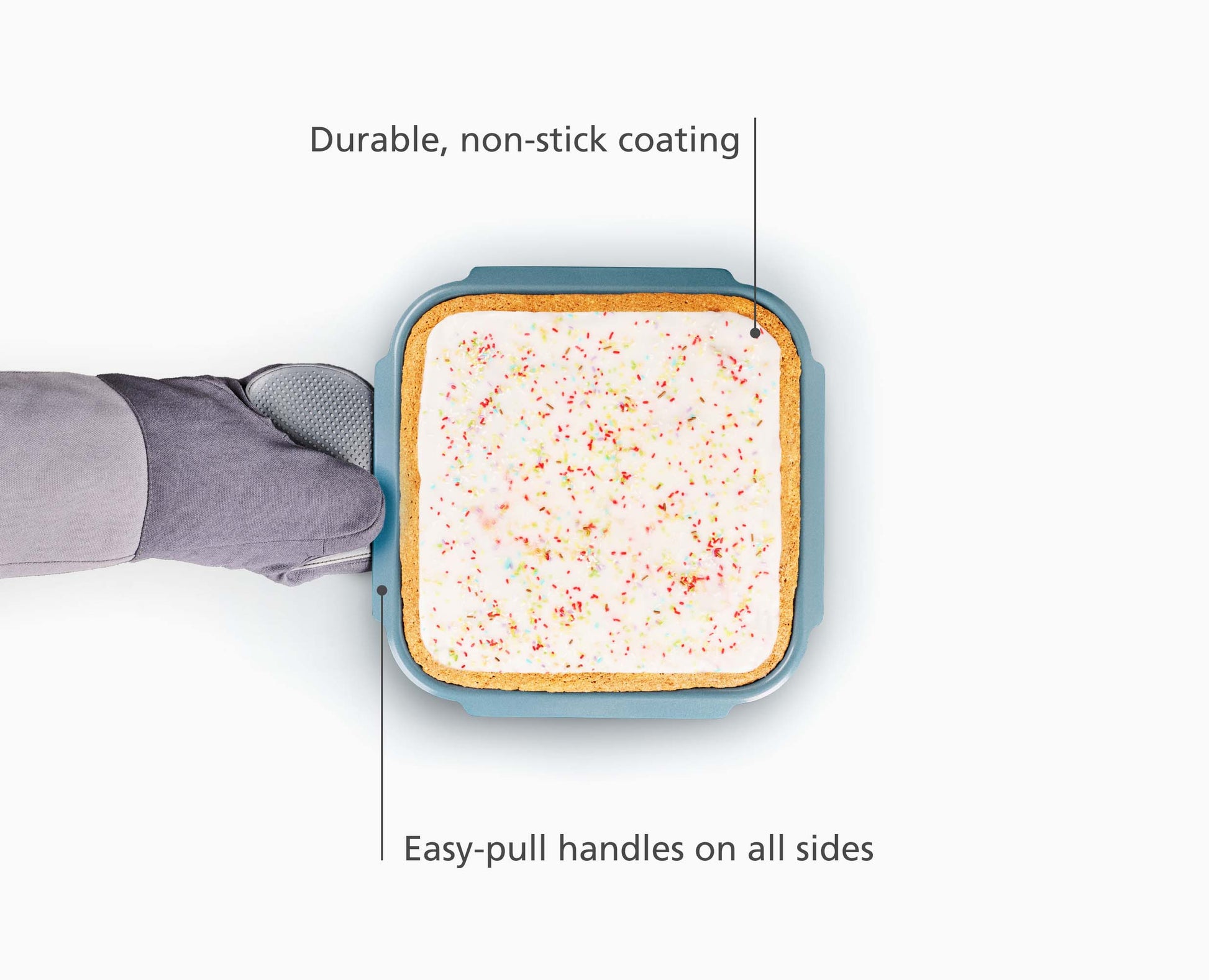 [half-width] Nest™ Bake Non-Stick Medium Blue Baking Tray - 45066 - Image 4