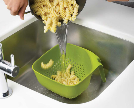 [hidden] [lifestyle] Square Colander - 40088 - Image 2