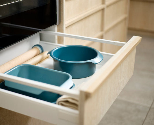 [hidden] [lifestyle] Nest™ Bake Non-Stick 20cm Blue Round Cake Tin - 45070 - Image 2